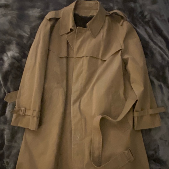 London Fog Tan Coat - Picture 9 of 9